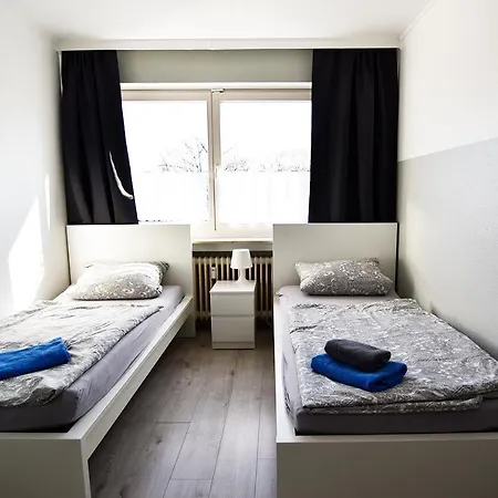 Easy Work And Apartment