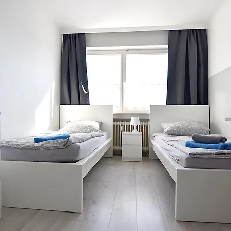 Easy Work And Apartment *