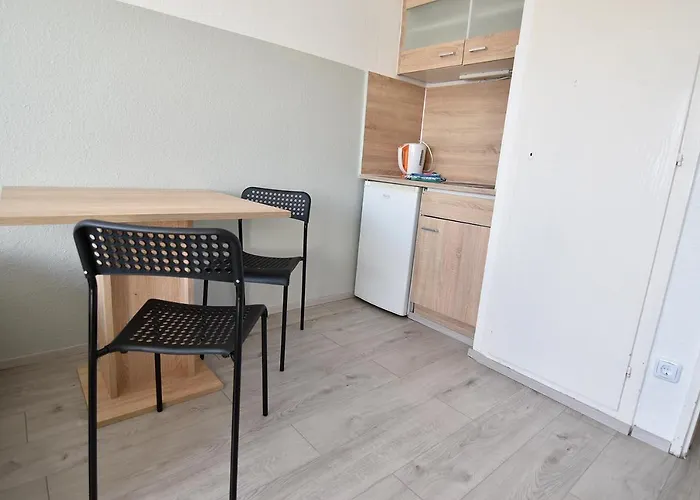 Easy Work And Apartament