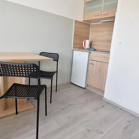 Work & Near Messe Daire